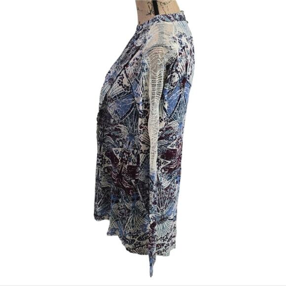 FREE‎ PEOPLE Keyhole Back Lace Trim Multi Color Print Top Blouse Women's Size S - Picture 7 of 9